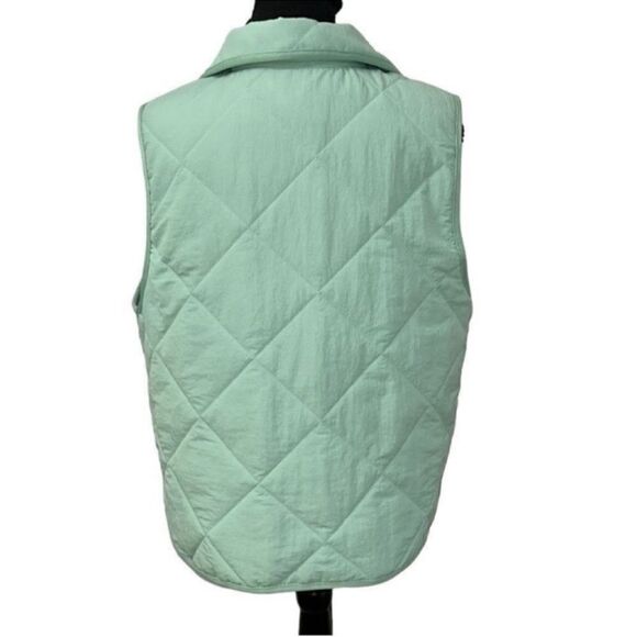 Te verde Quilted Green Lightweight
Vest(Size Small) - Picture 4 of 9